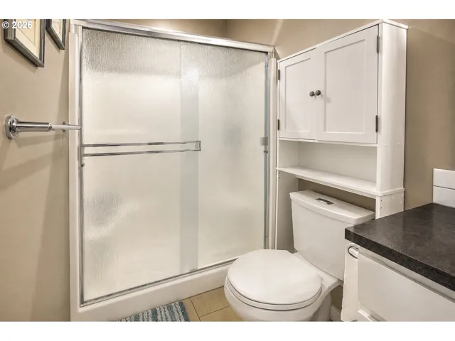 Bathroom-Walk in Shower