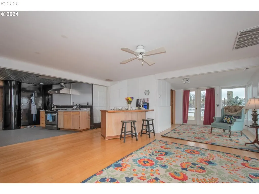 Kitchen/Living Room