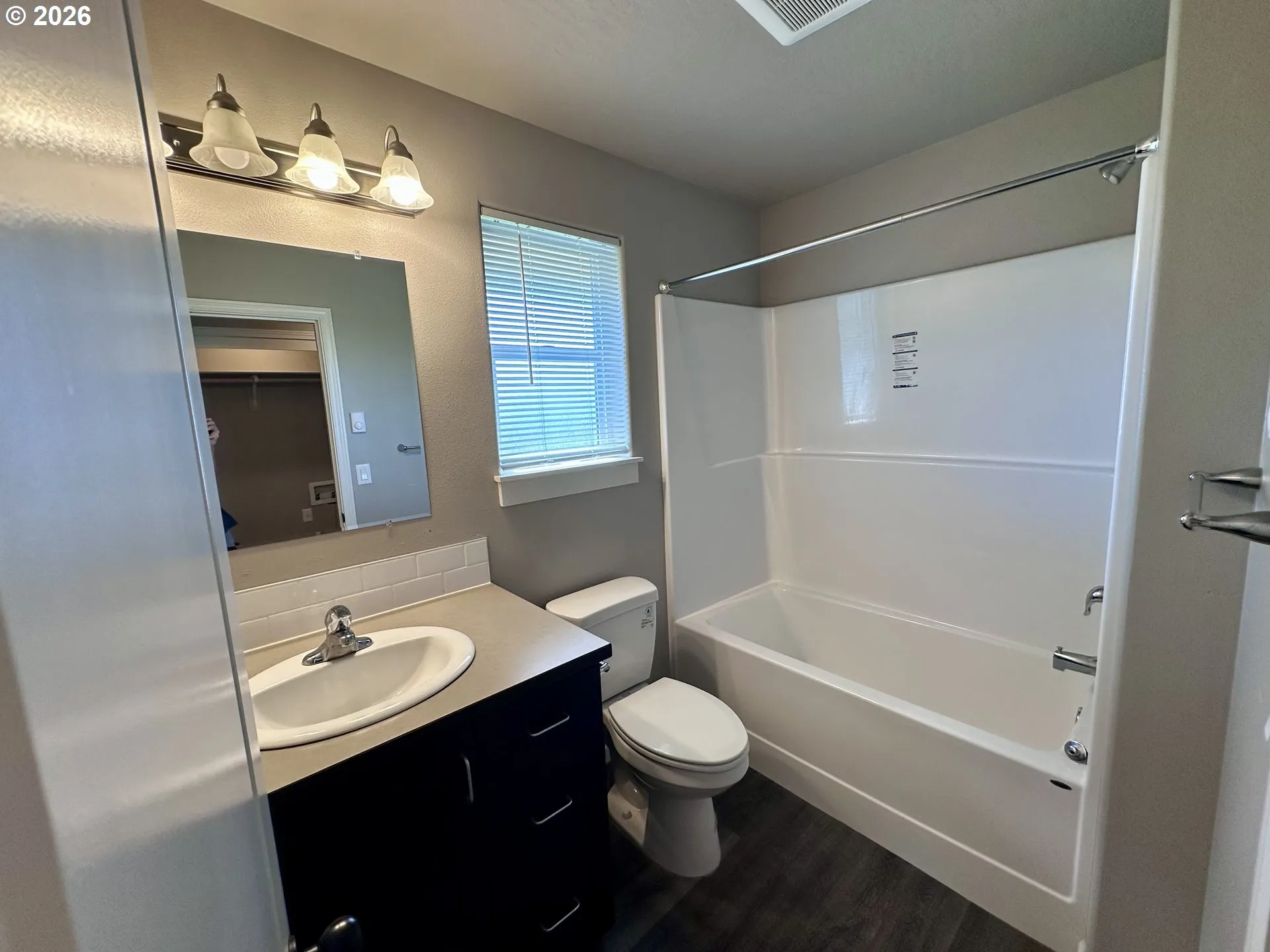 Bathroom-Upper