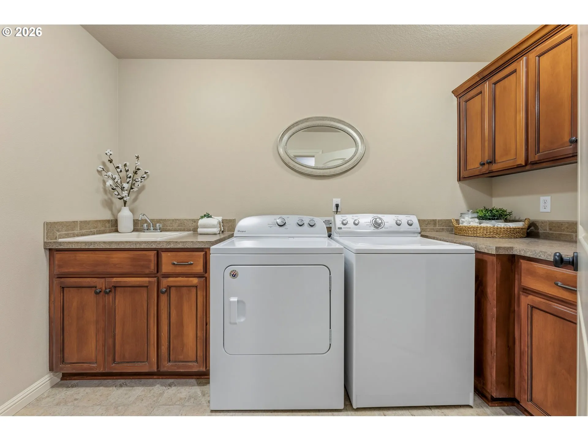 Laundry-Upper