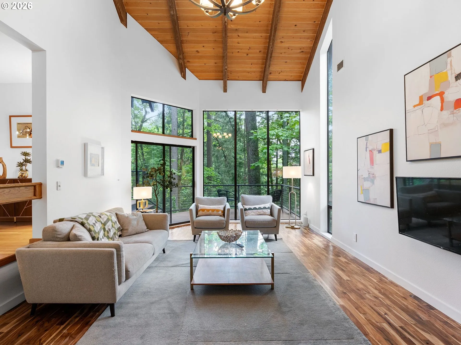 Living Room-Vaulted Ceilings