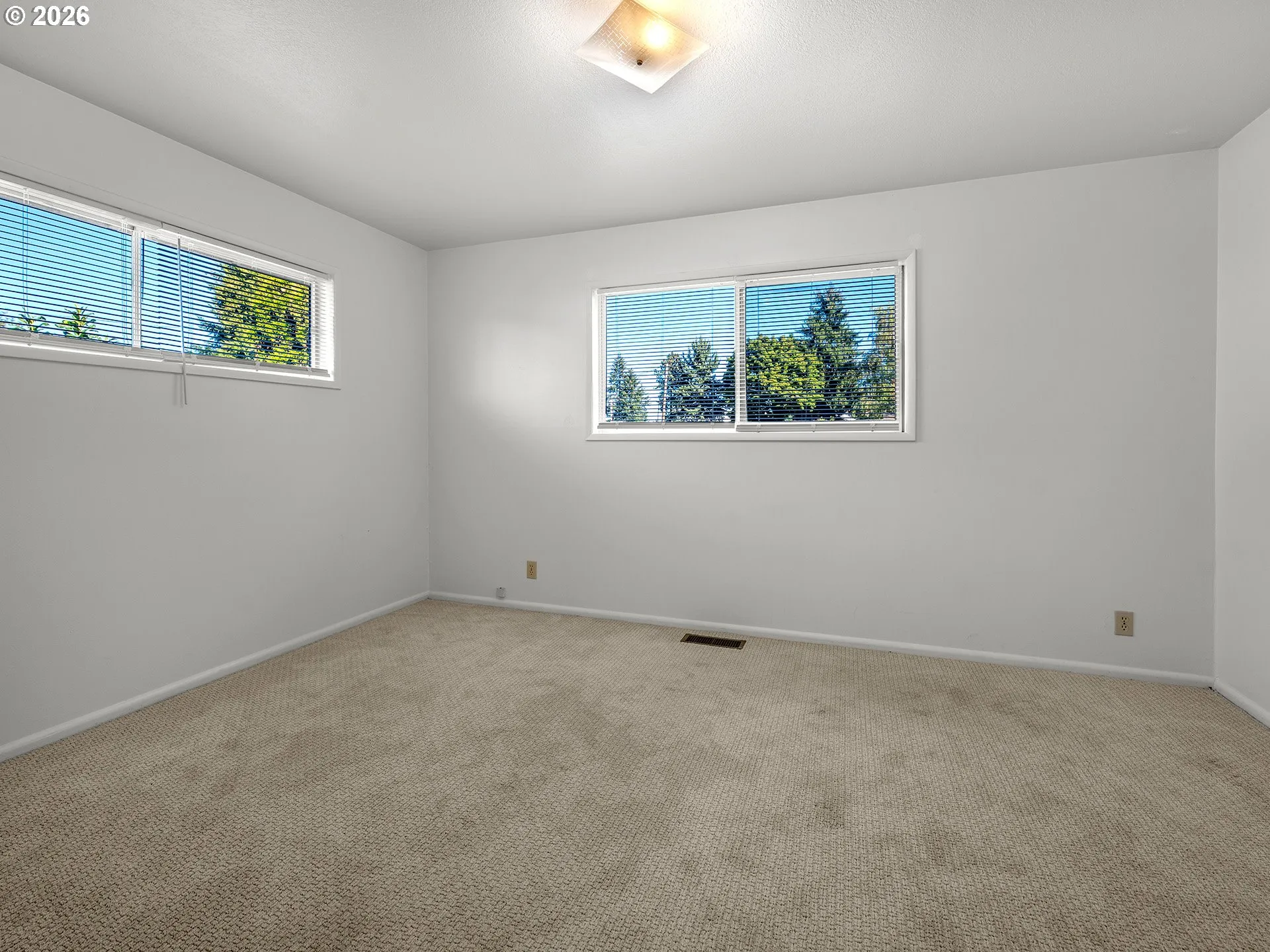 Bedroom, Primary