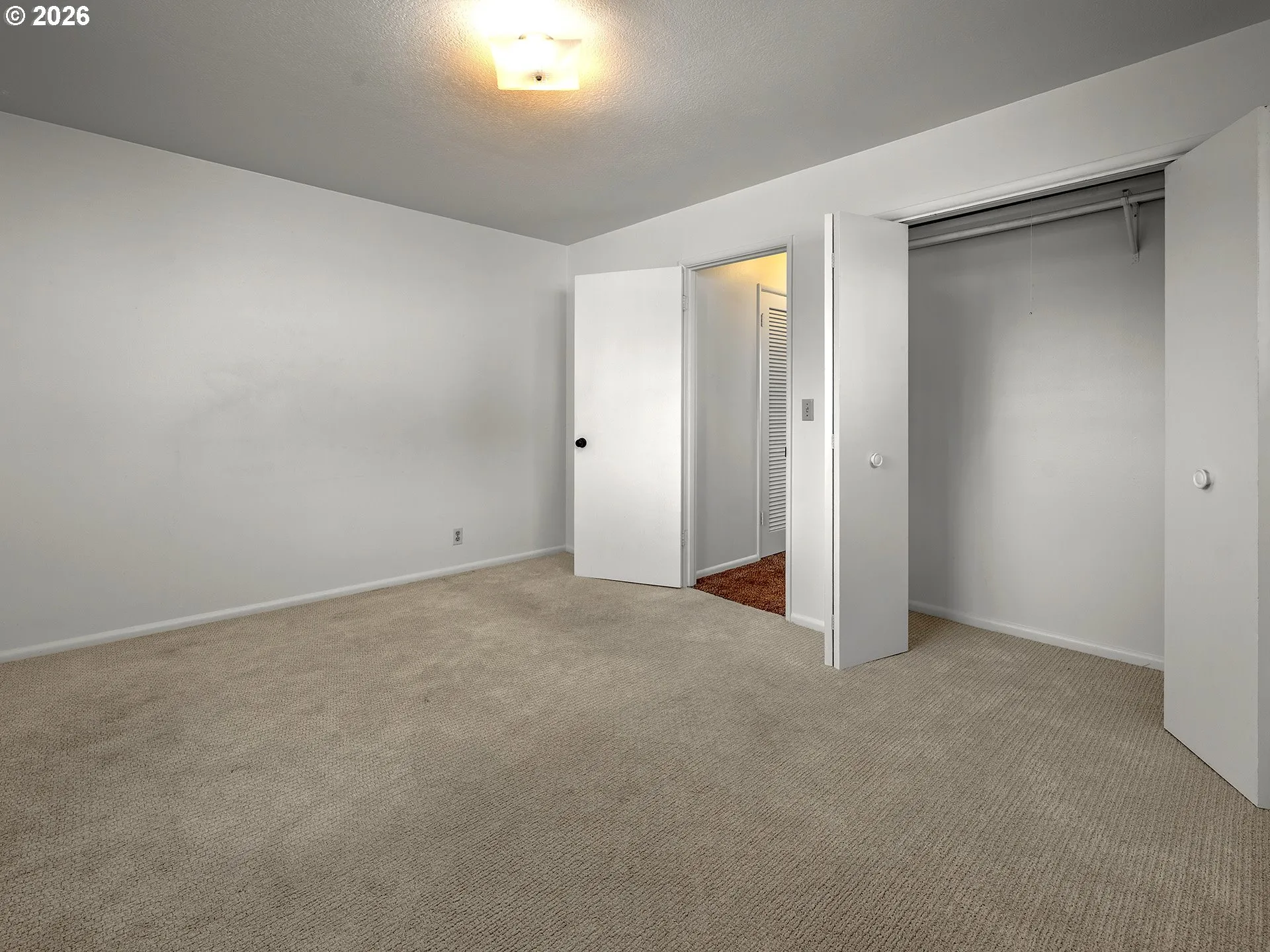 Bedroom, Primary