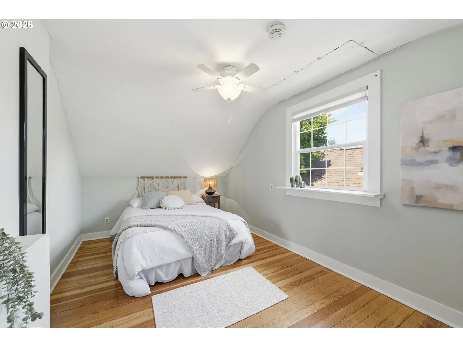 Bedroom-Upper