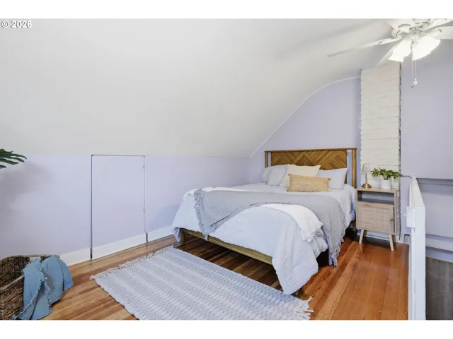 Bedroom-Upper