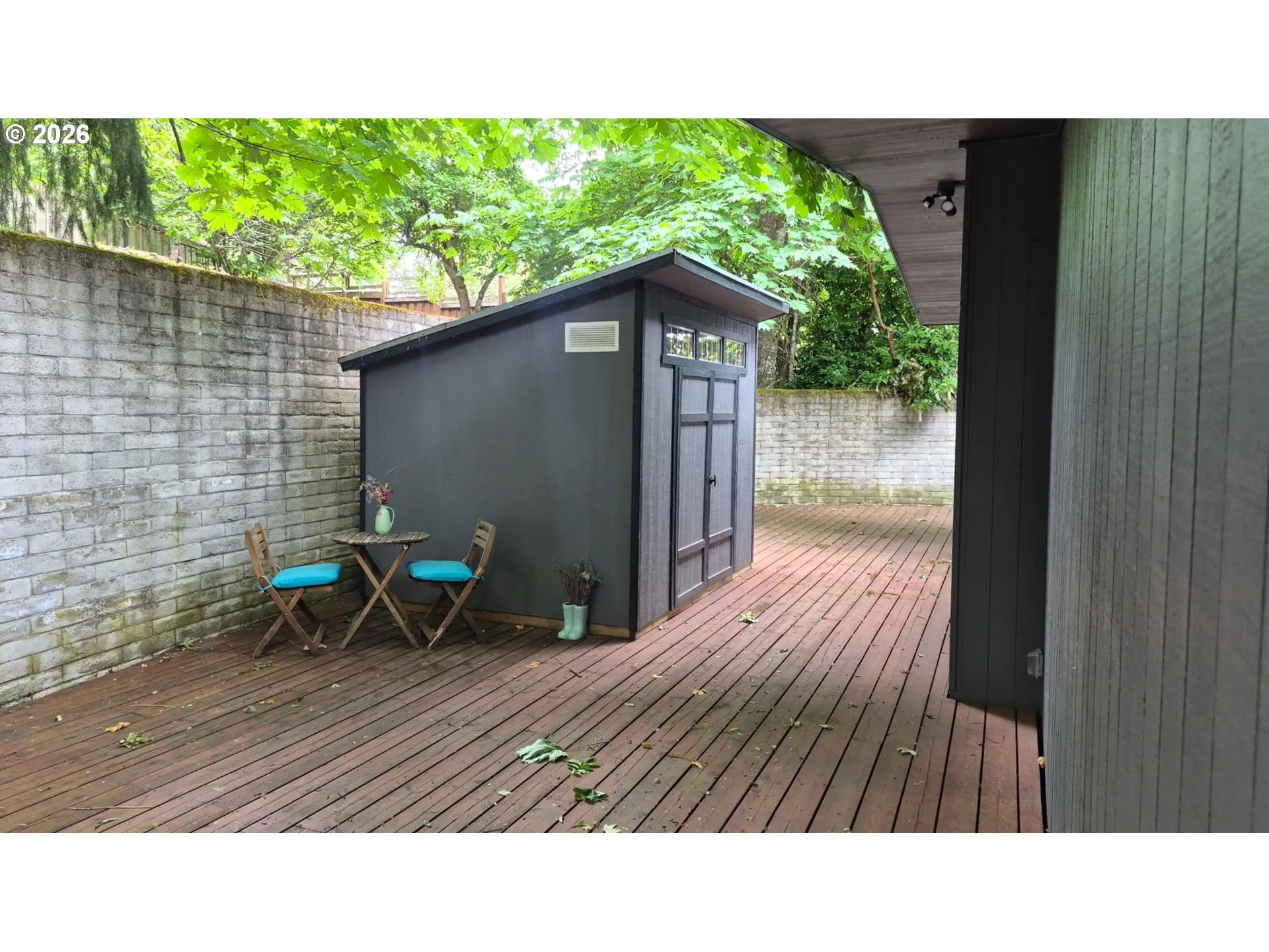 Shed