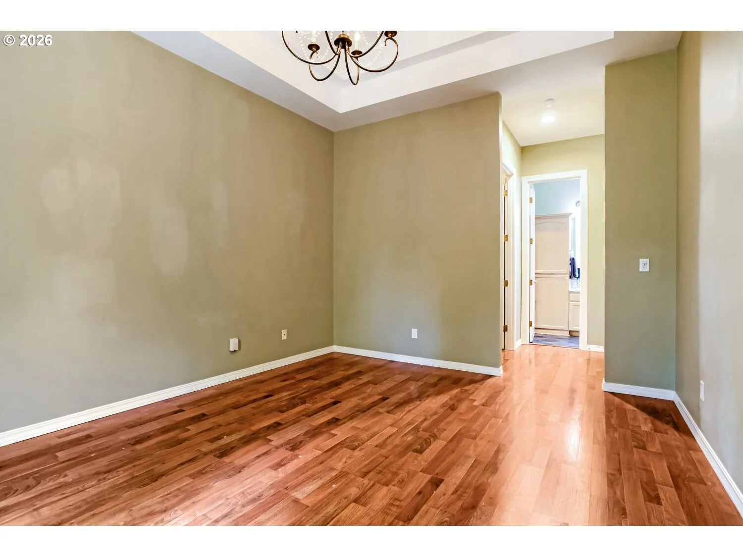 Bedroom, Owner's Suite-Main