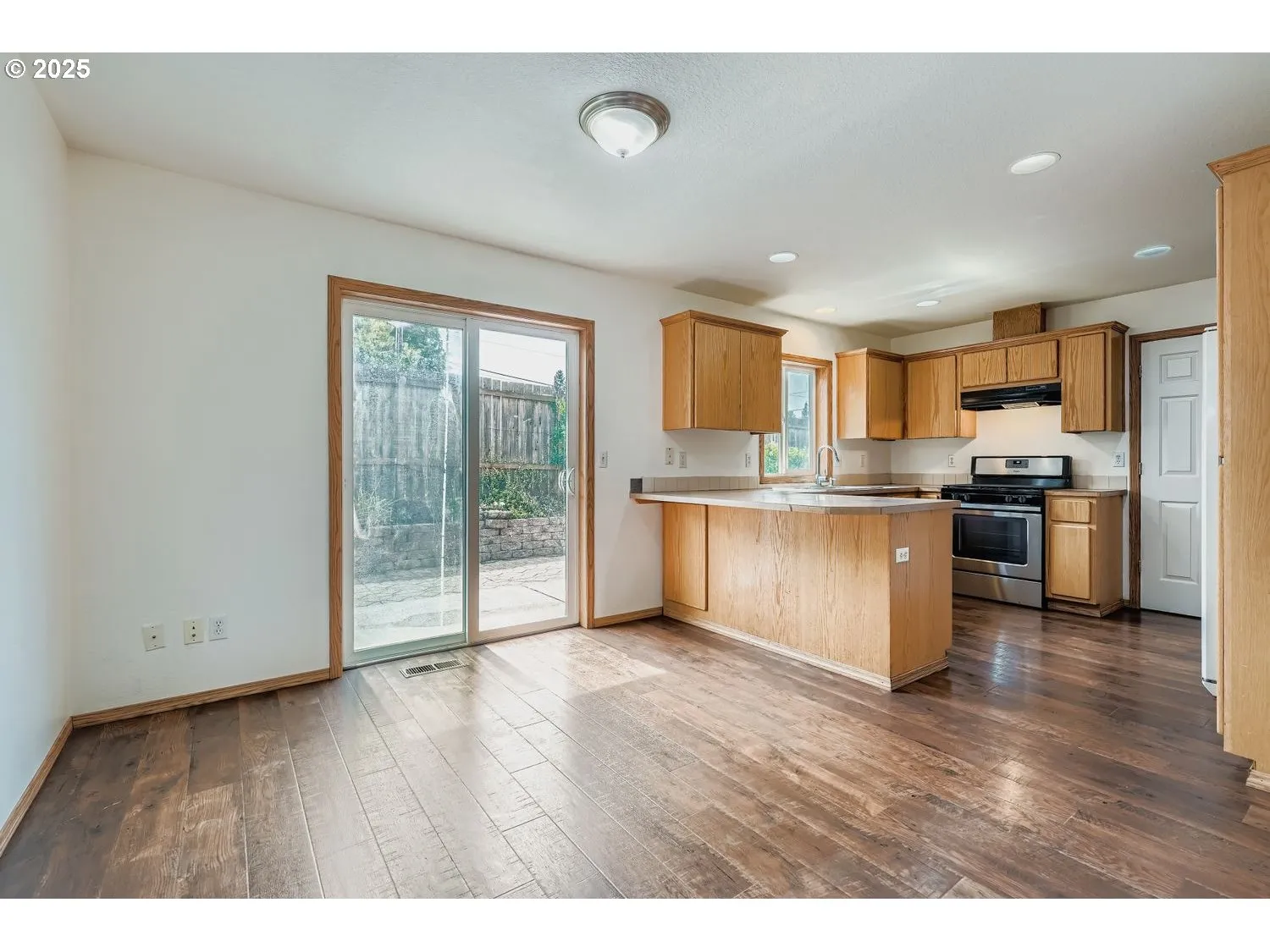 Kitchen/Nook-Eating Area