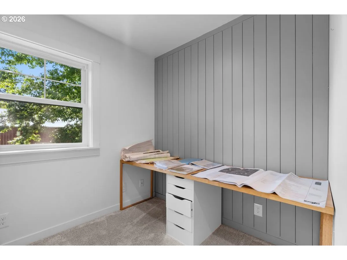 Den/Office-Upper