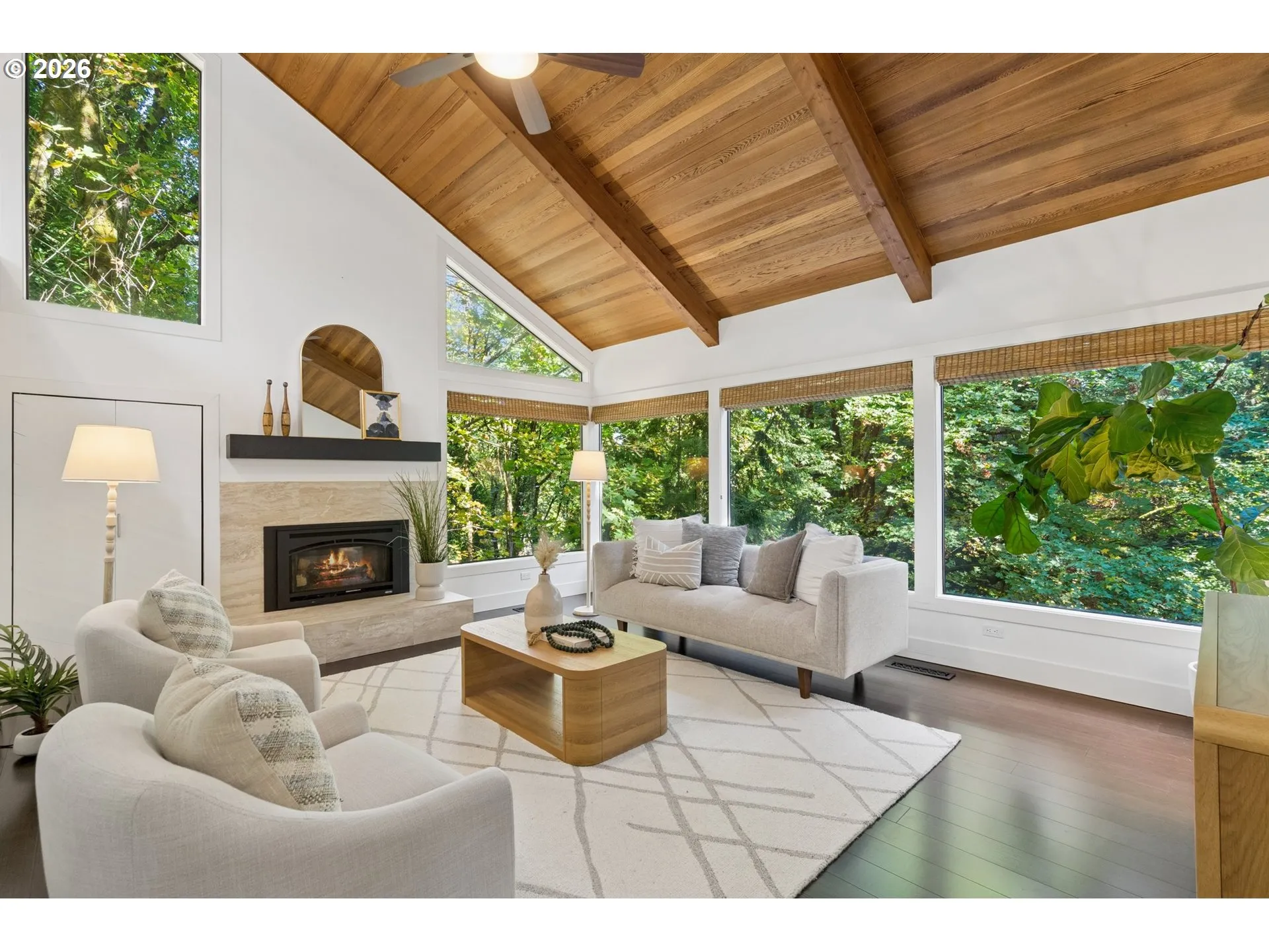 Living Room-Vaulted Ceilings