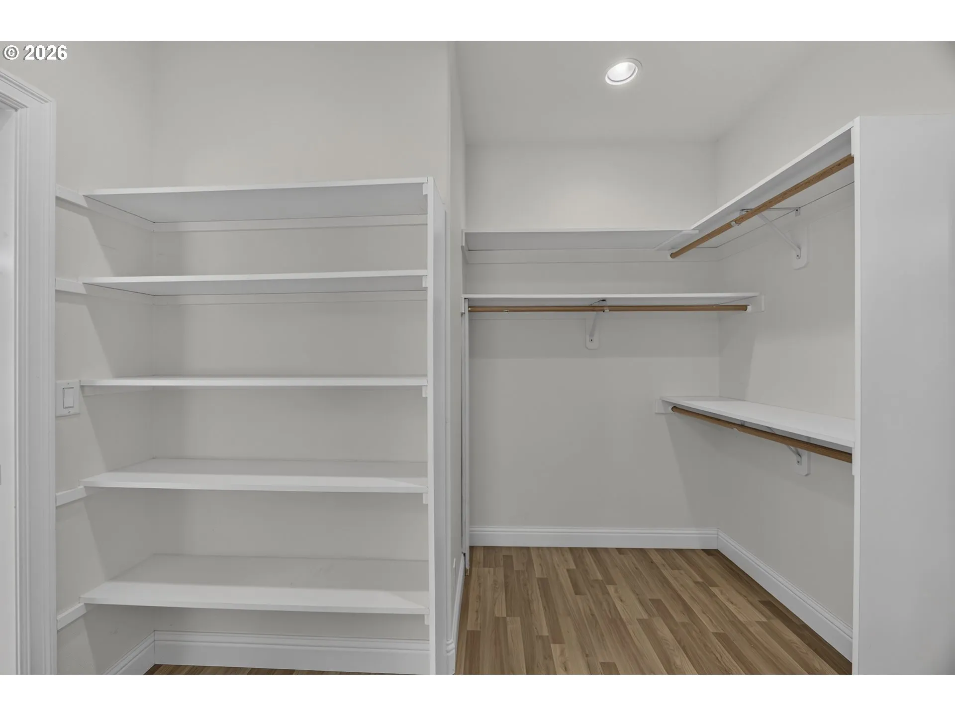 Bedroom, Owner's Suite-Walk-In Closet