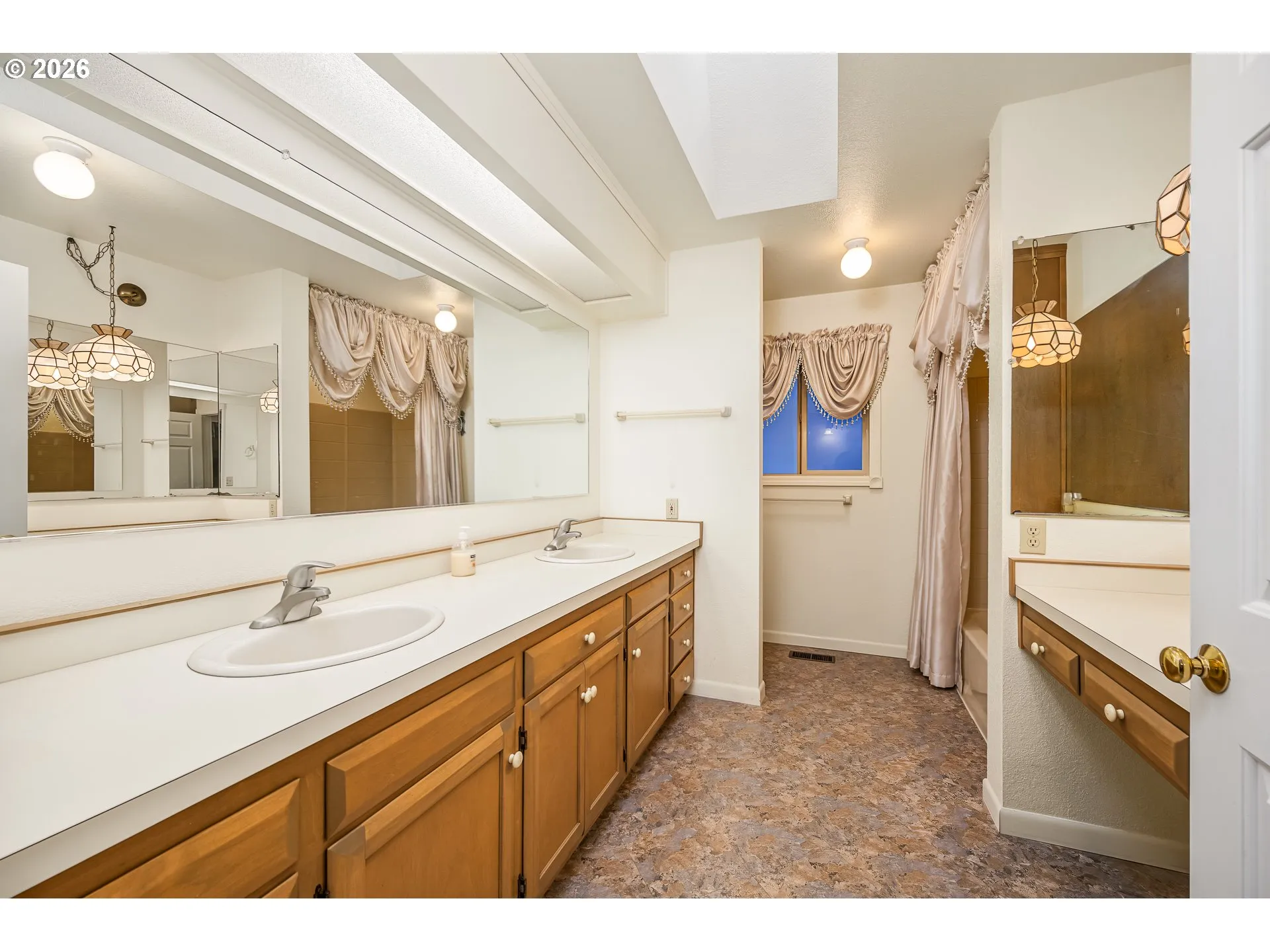 Bathroom-Hall