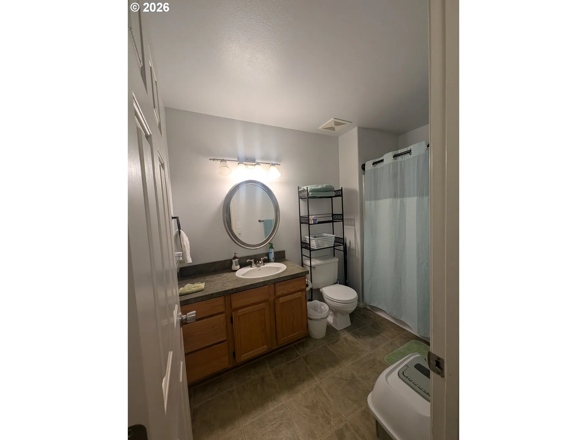 Bathroom-Upper