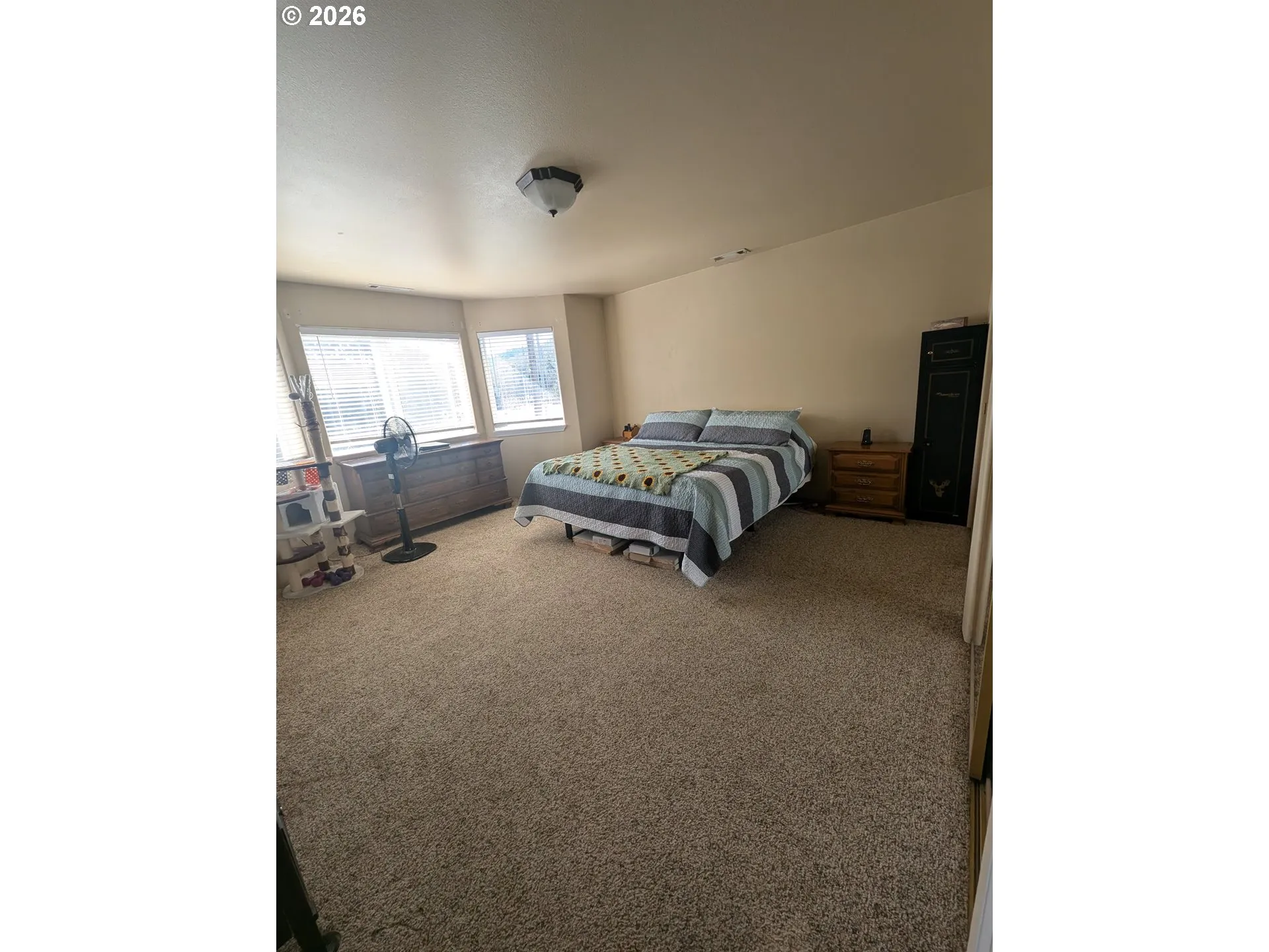 Bedroom, Primary