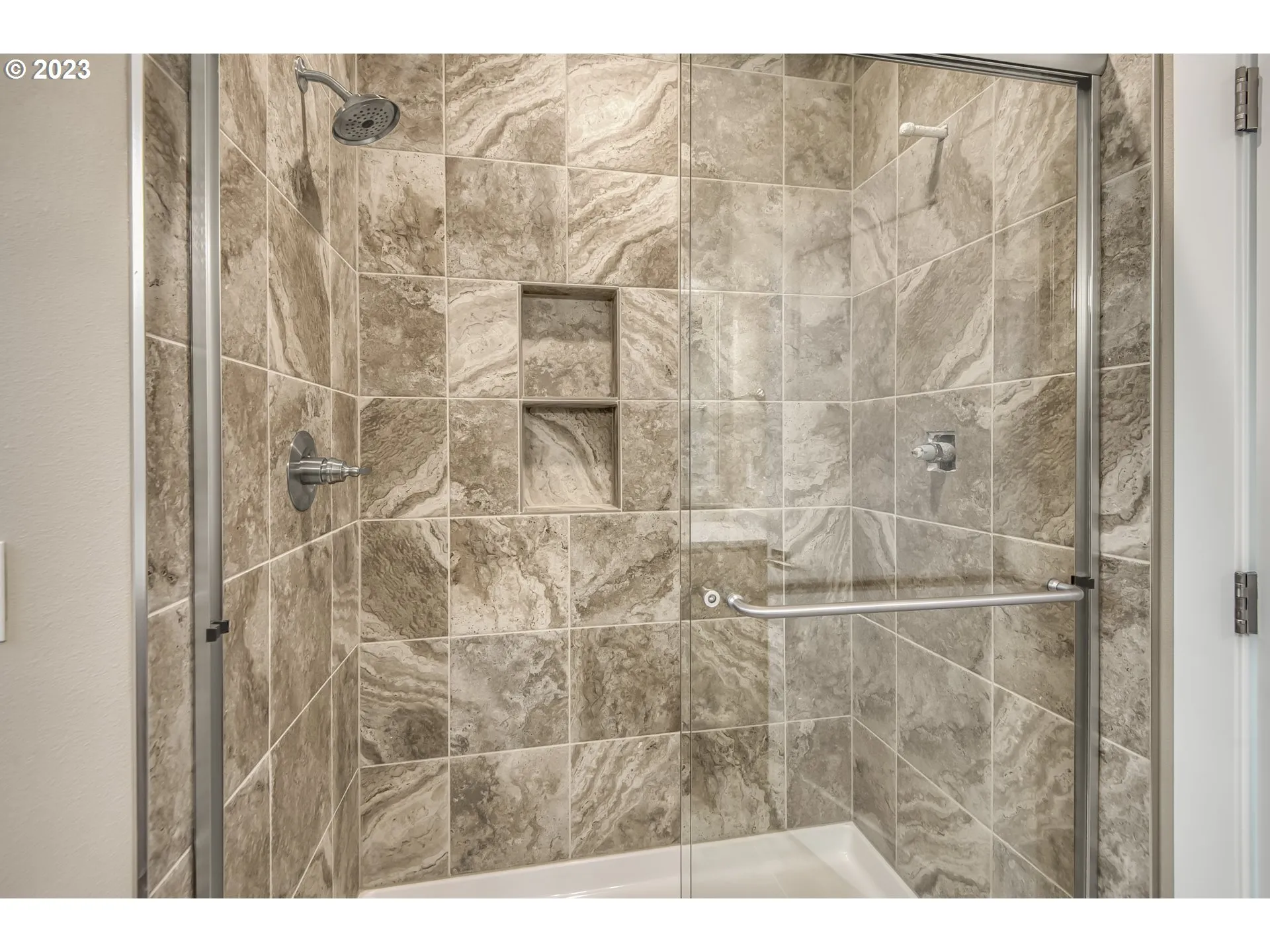 Bathroom-Walk in Shower