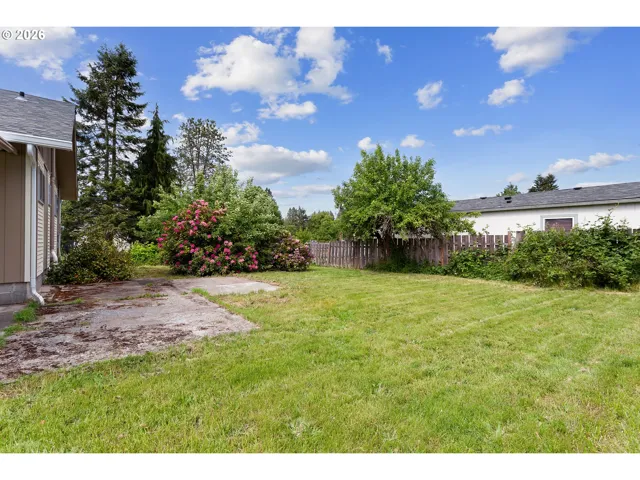 Yard-Back