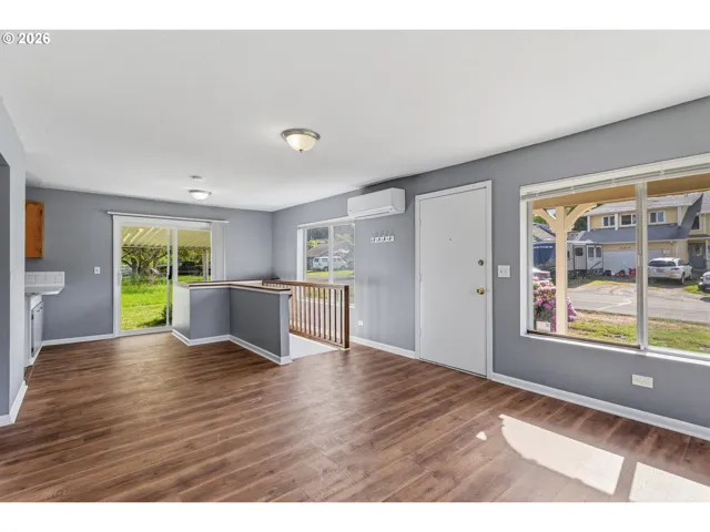 Living Room/Dining Room