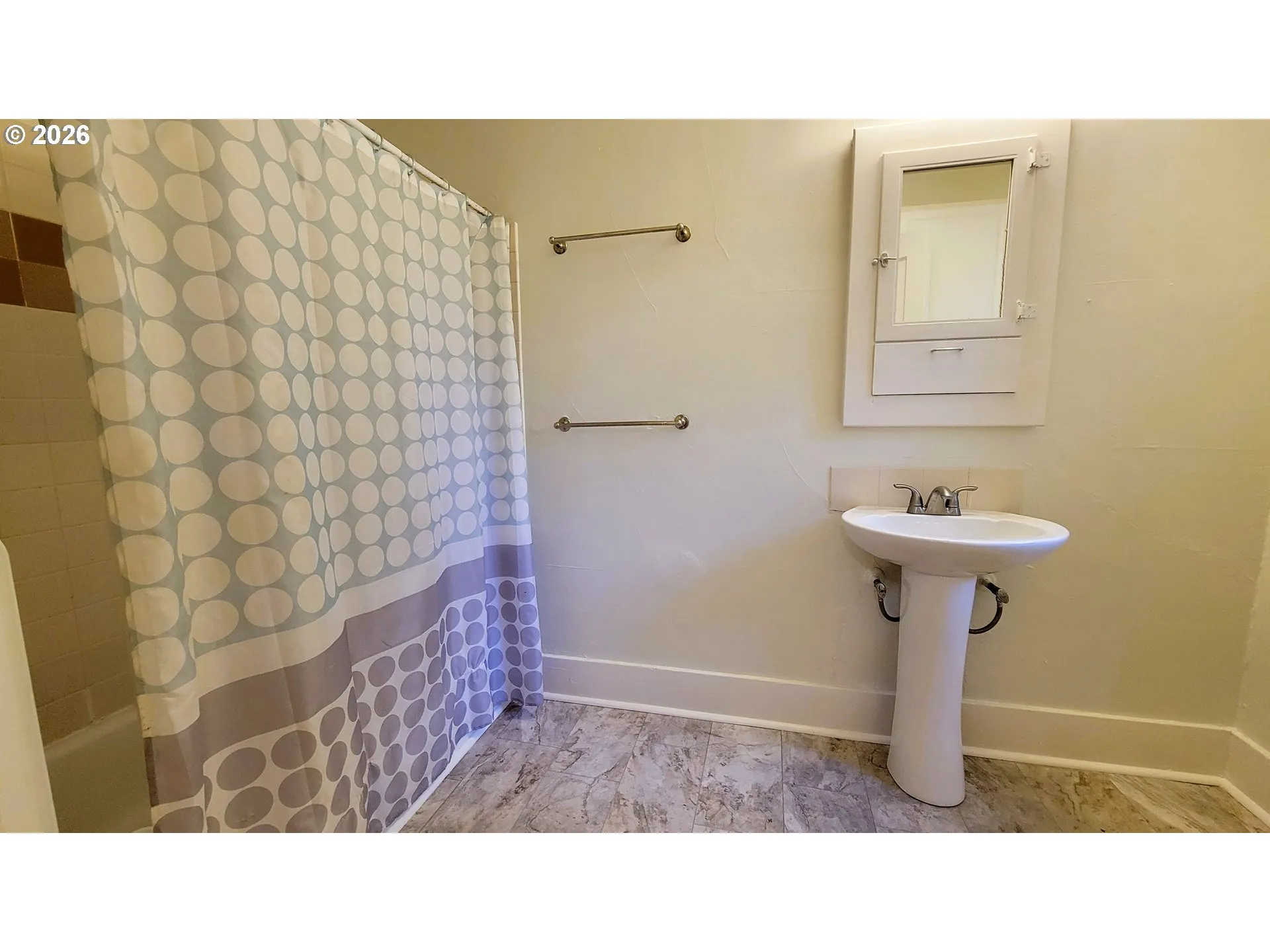 Bathroom-Upper