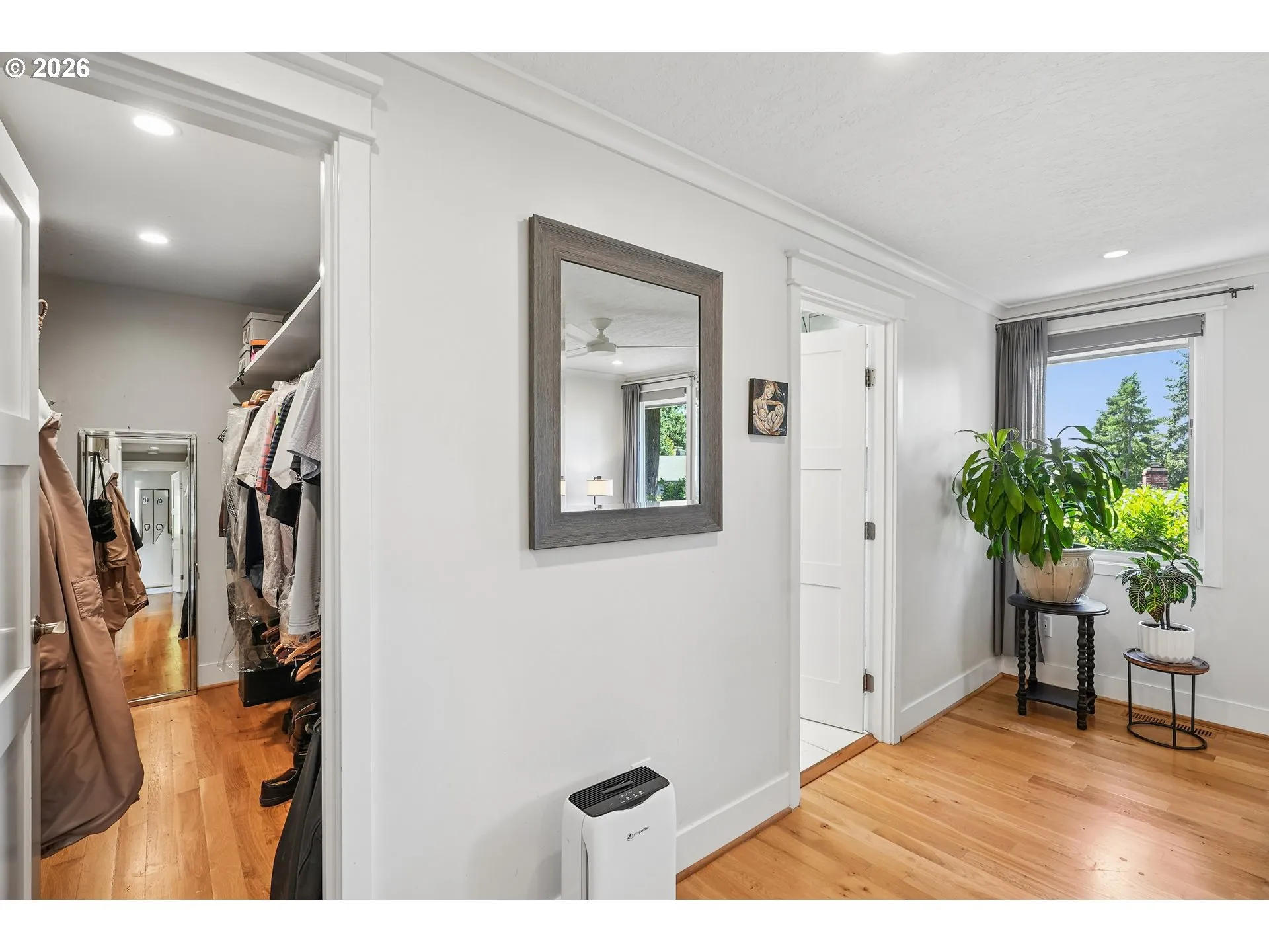 Bedroom, Owner's Suite-Walk-In Closet