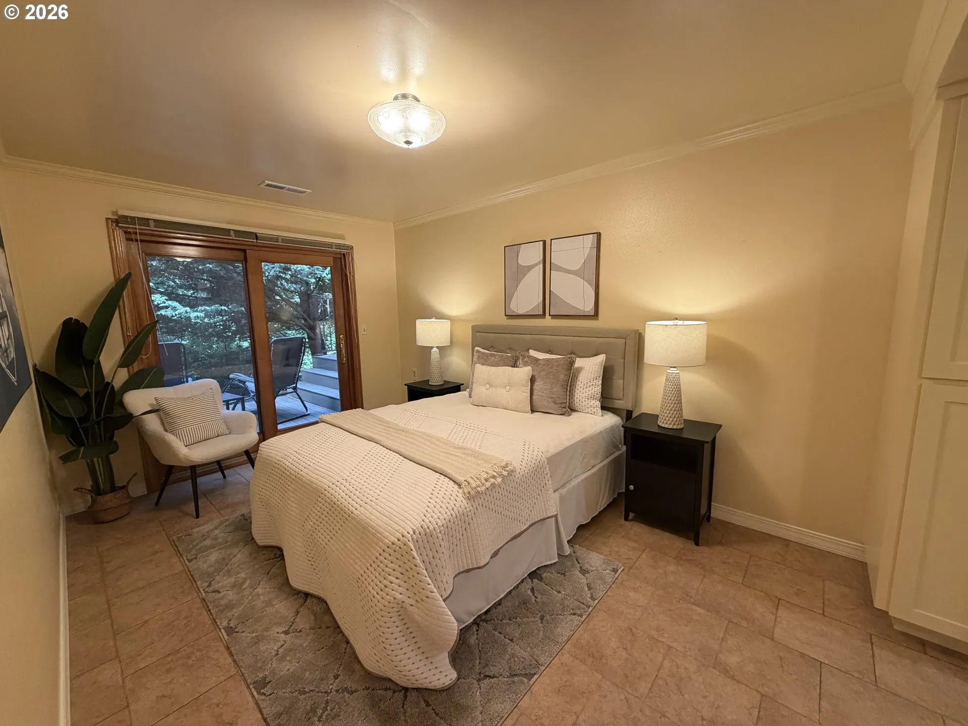 Bedroom, Primary