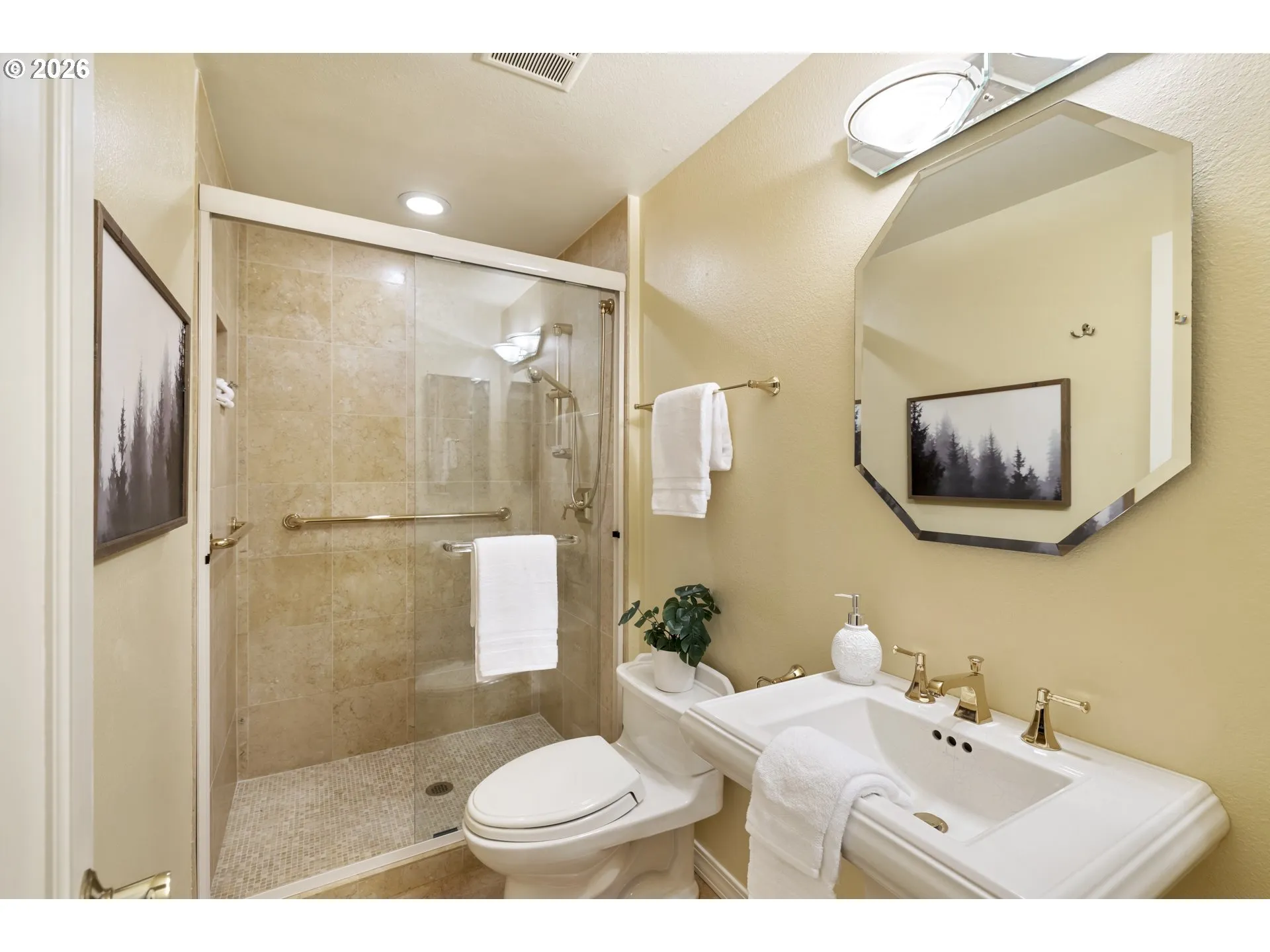 En Suite Bathroom