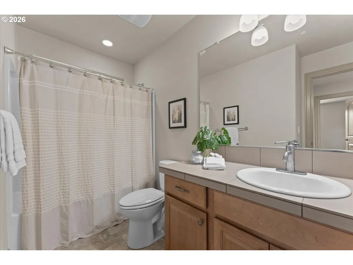 Bathroom-Upper