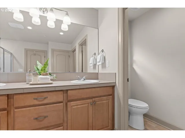 Bathroom, Attached