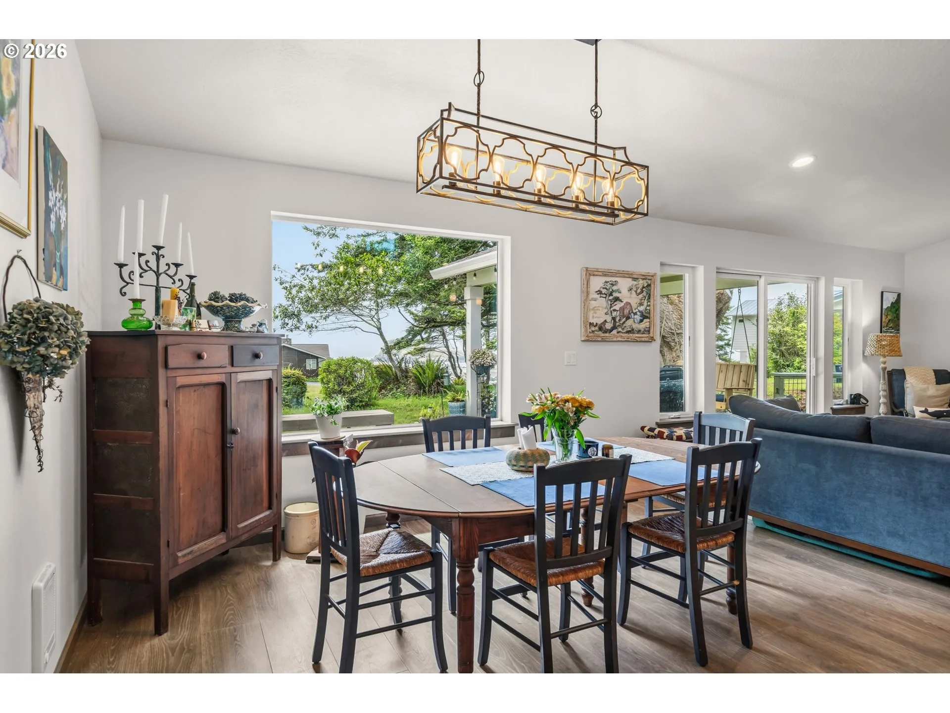 Dining Room-Vaulted Ceilings