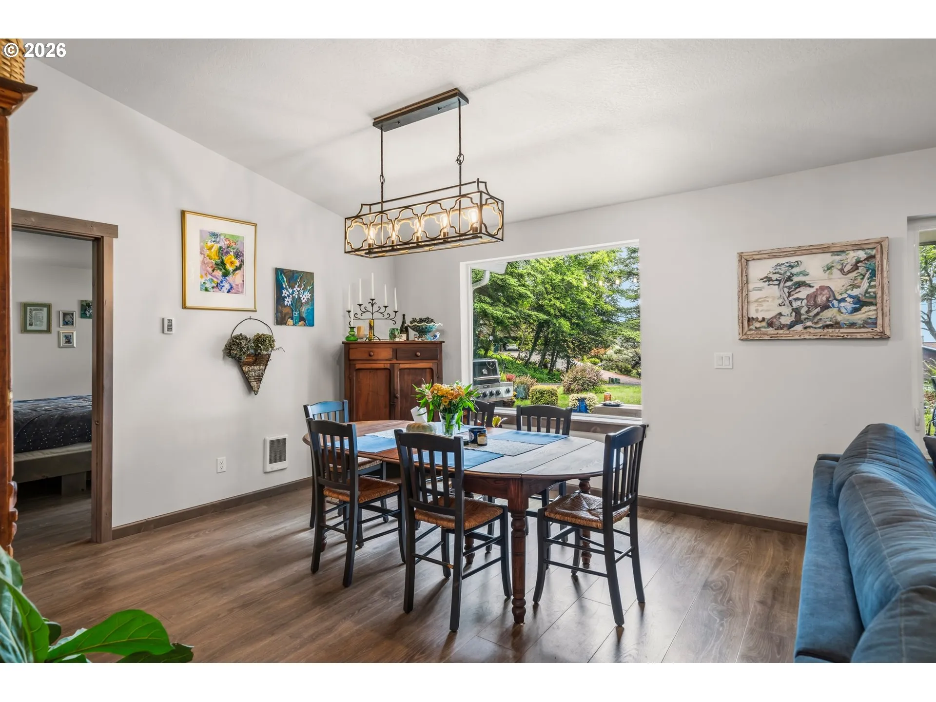 Dining Room-Vaulted Ceilings