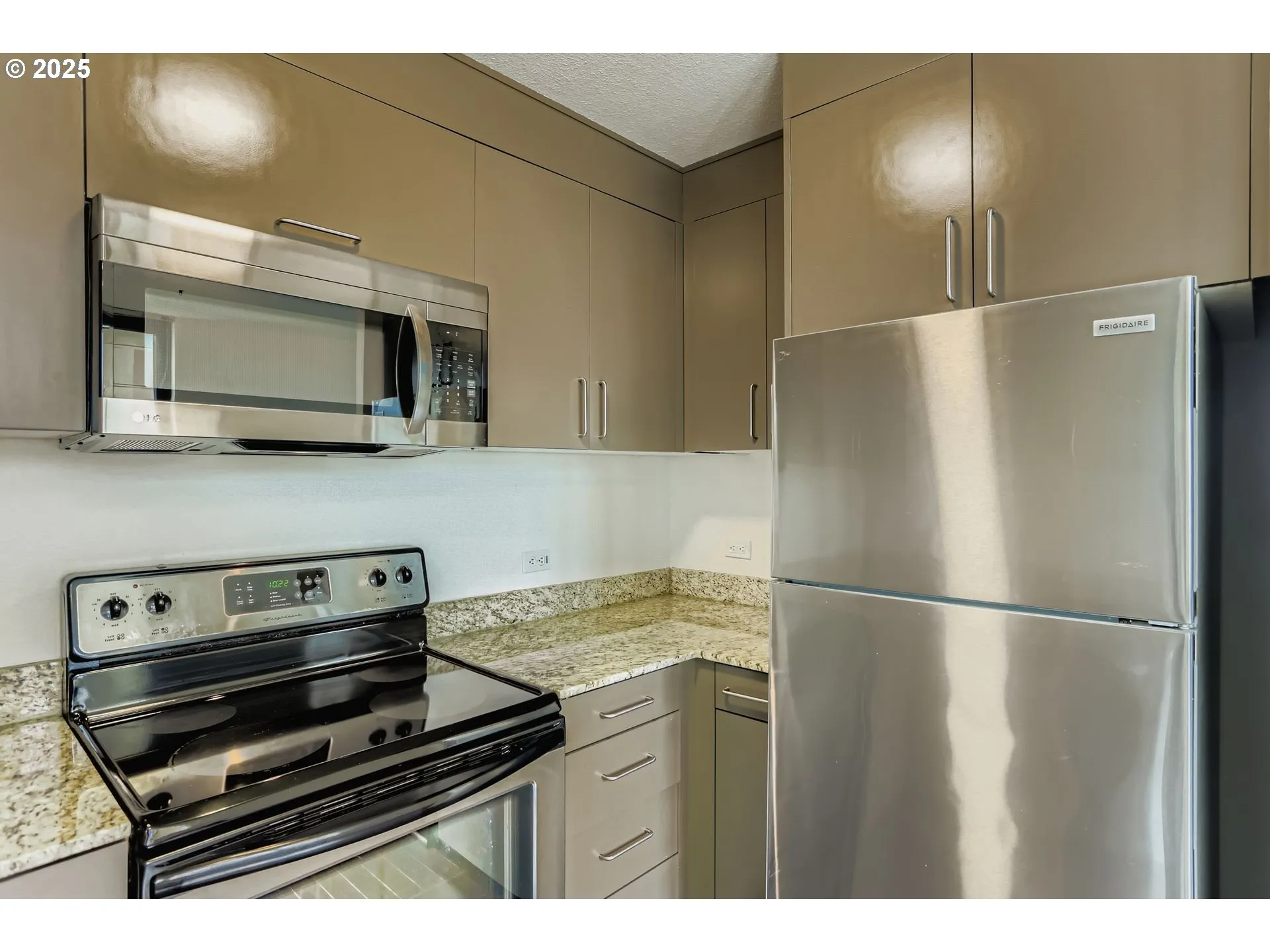 Kitchen-Wide Angle/Fisheye