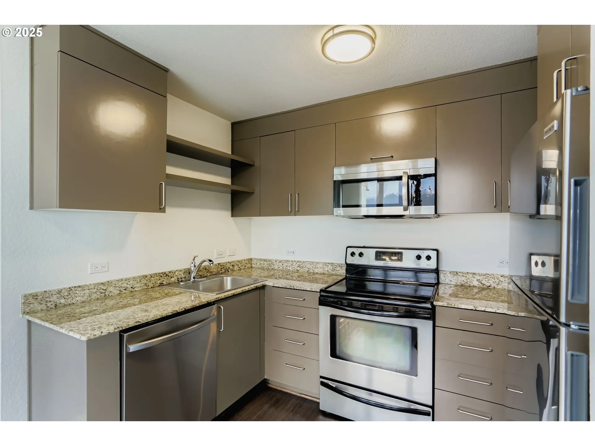 Kitchen-Wide Angle/Fisheye