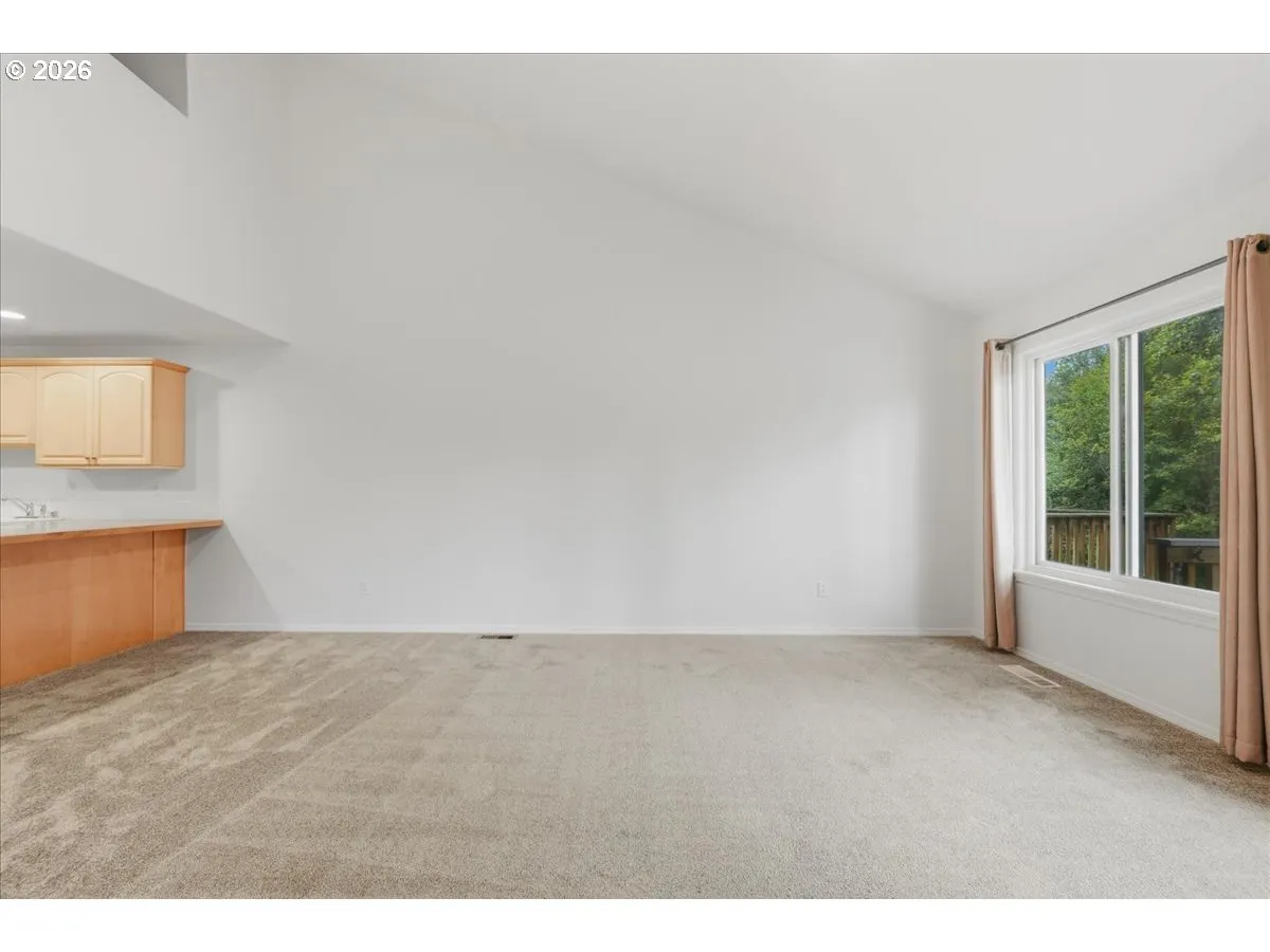 Dining Room-Vaulted Ceilings