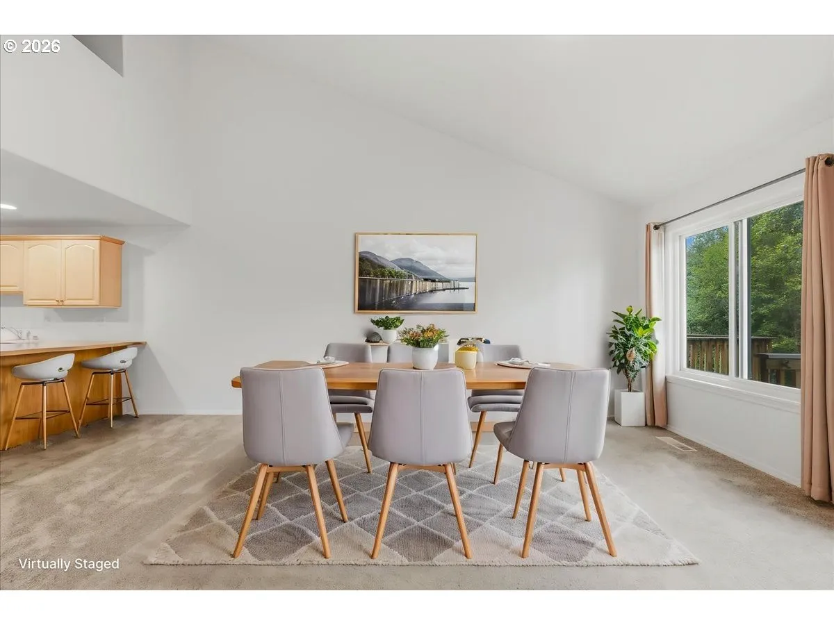 Dining Room-Vaulted Ceilings
