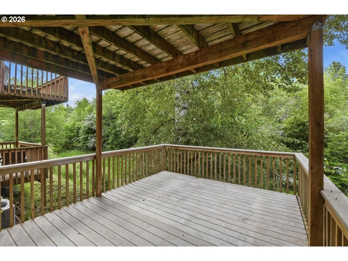Deck-Lower