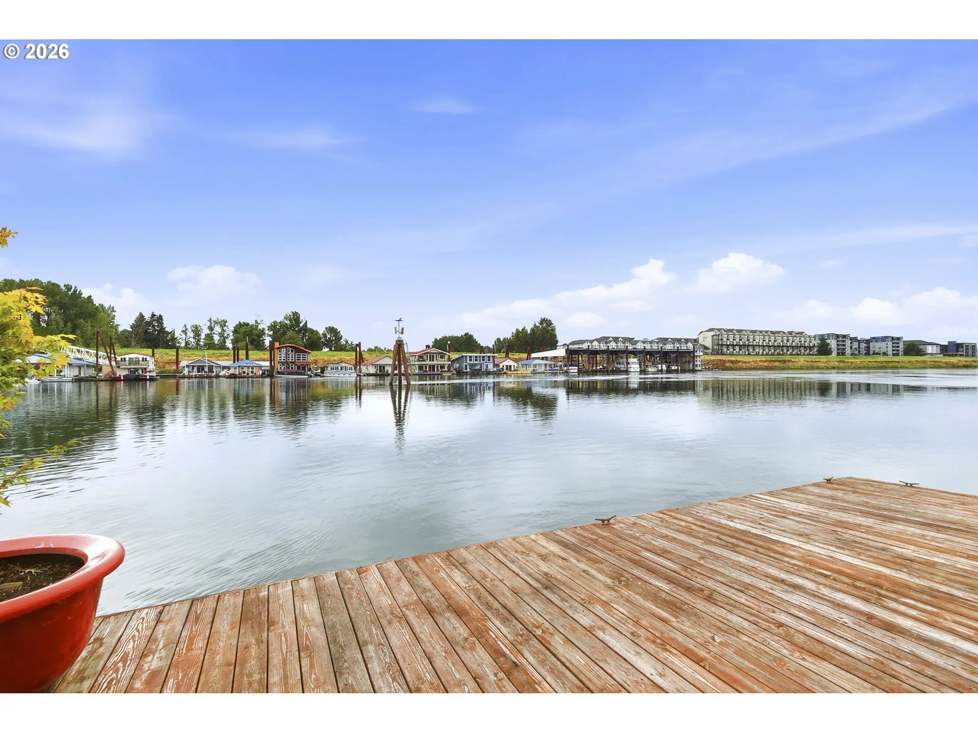 Dock