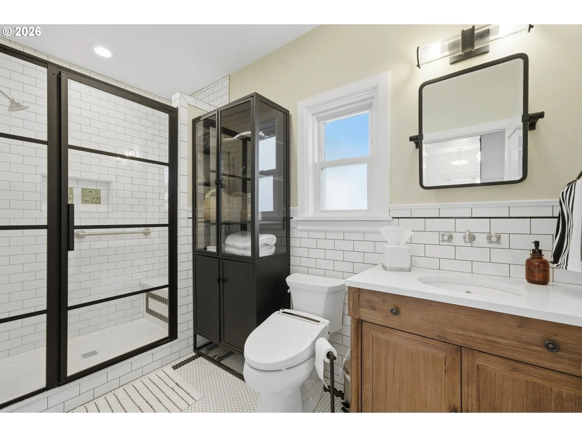Bathroom-Walk in Shower