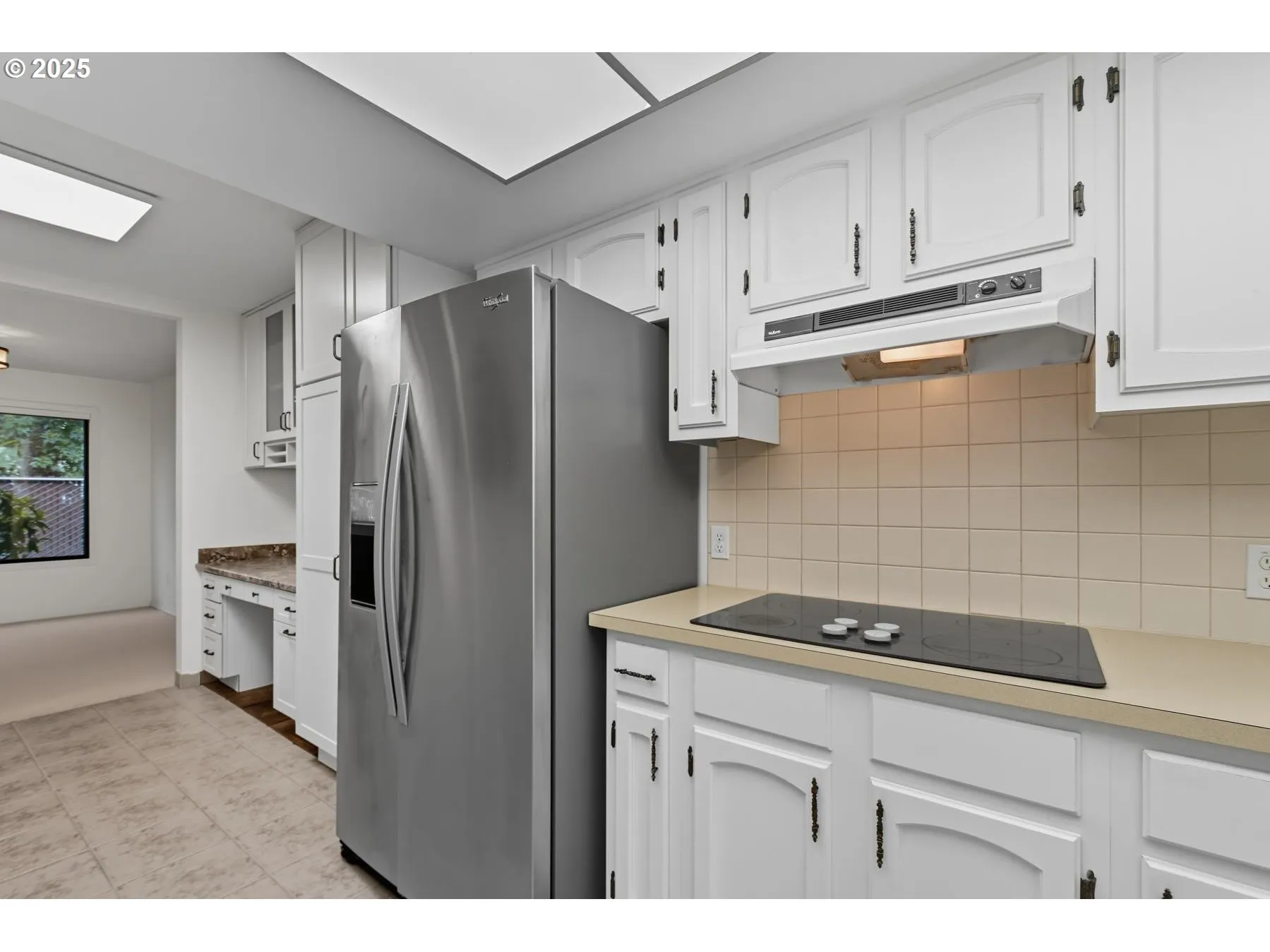 Kitchen-Cooking Island