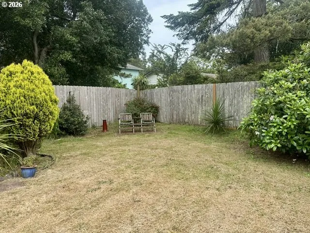 Yard-Back