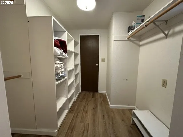 Bedroom-Walk-In Closet