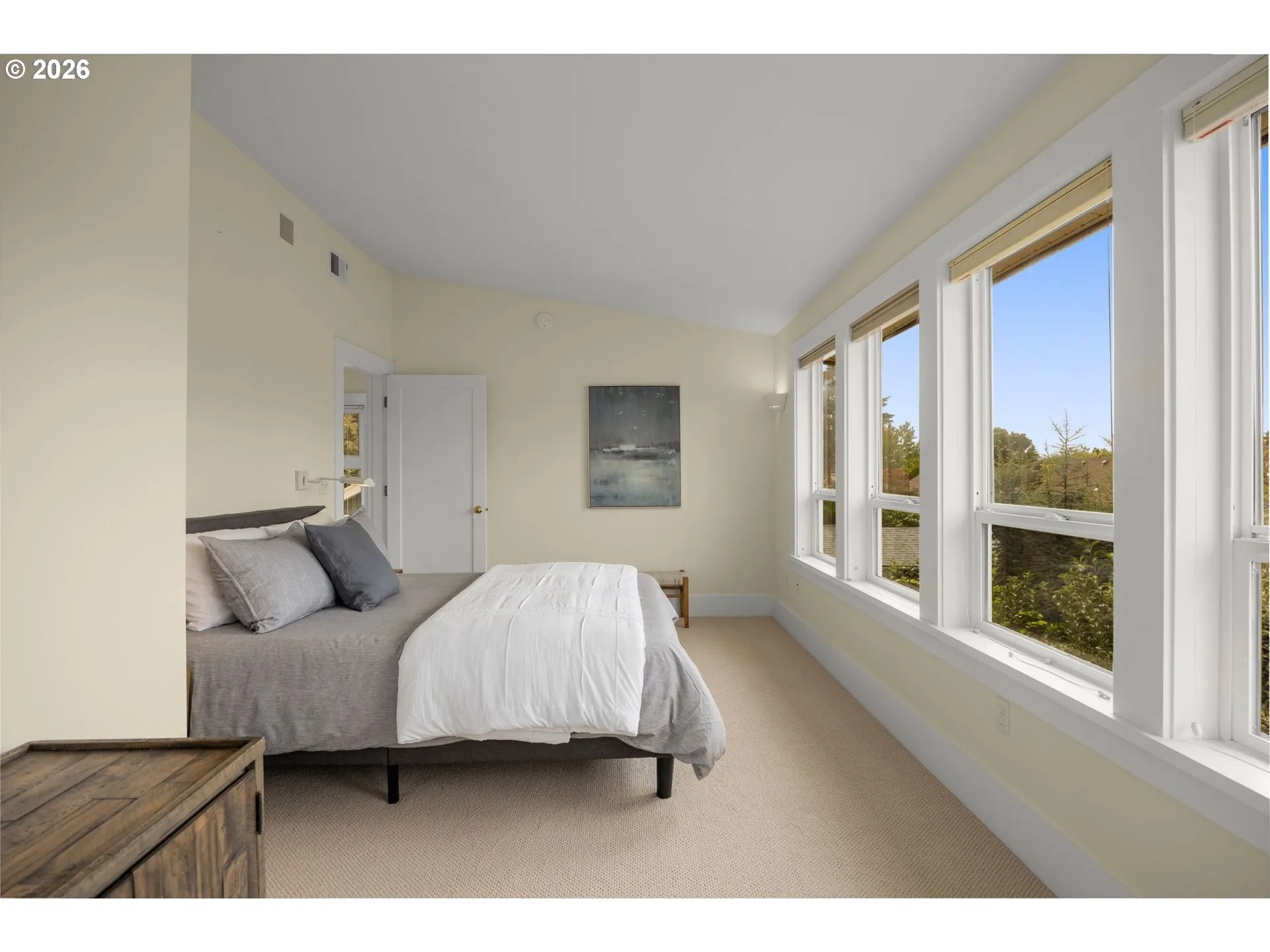 Primary Bedroom-Upper