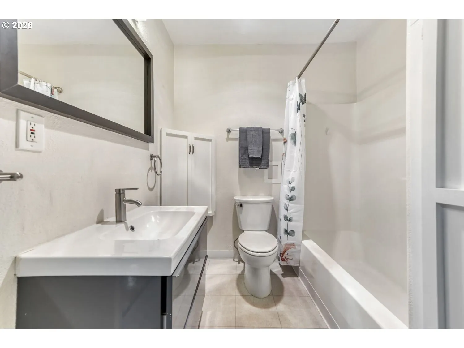 Bathroom-Hall