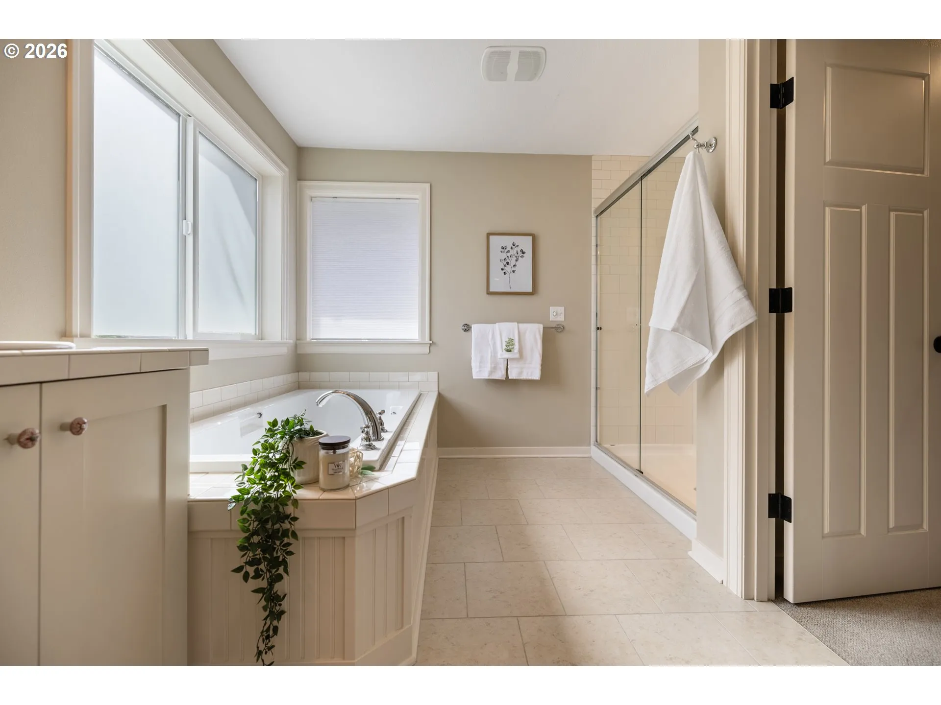 Bathroom, Attached-Garden Tub