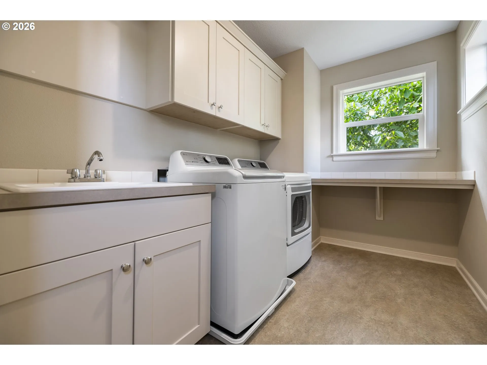 Laundry-Upper