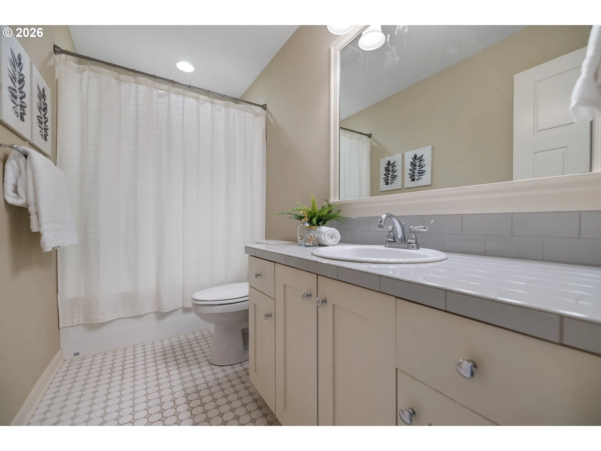 Bathroom-Hall