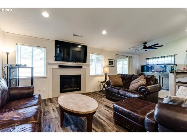 Living Room/Dining Room-Ceiling Fan