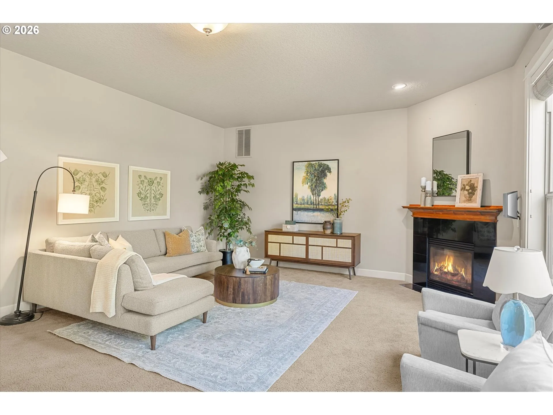 Living Room-Fireplace
