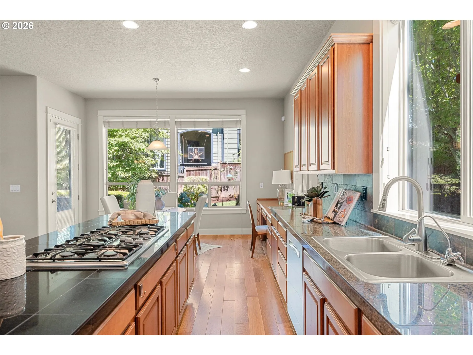 Kitchen-Cooking Island
