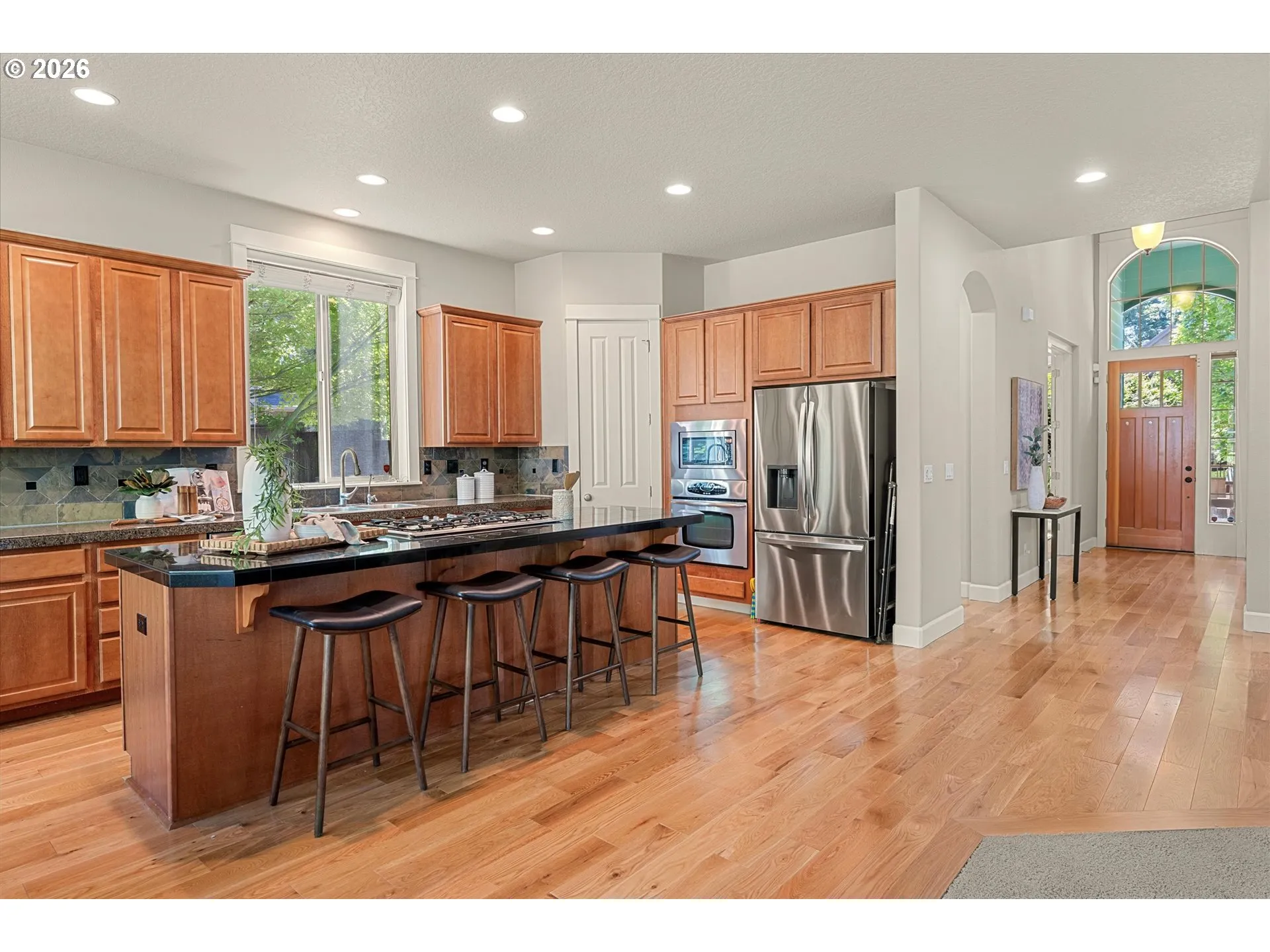 Kitchen-Breakfast Bar