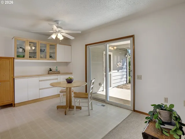 Dining Area-Ceiling Fan