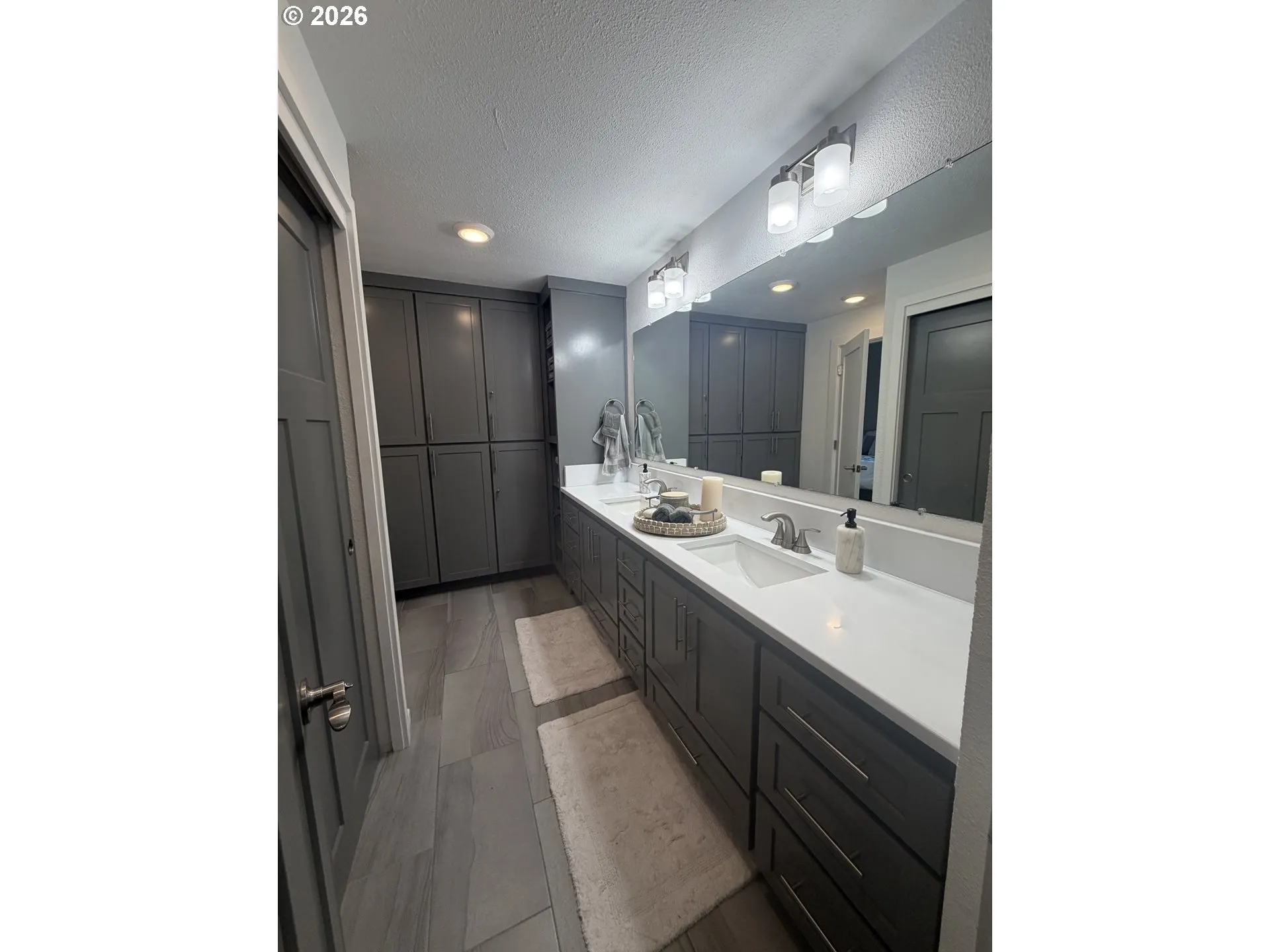 Bathroom, Attached-Double Sinks